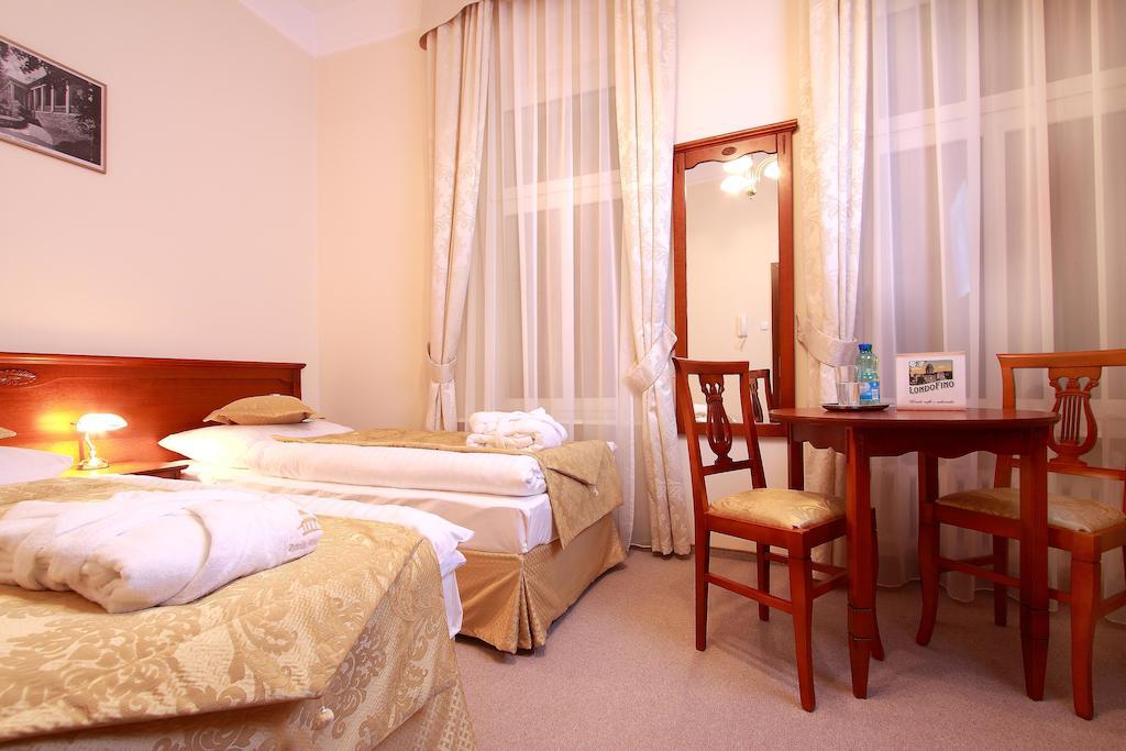 Aparthotel Zdroj Wojciech Lądek-Zdrój Zimmer foto